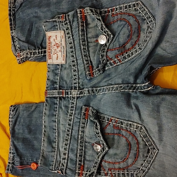 True Religion Distressed Jeans - Picture 2 of 8